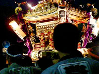 夜の神輿
